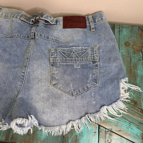 One Teaspoon Le Wolves Denim Shorts Blue Bone Frayed Hem Distressed Size 29 - Picture 10 of 15